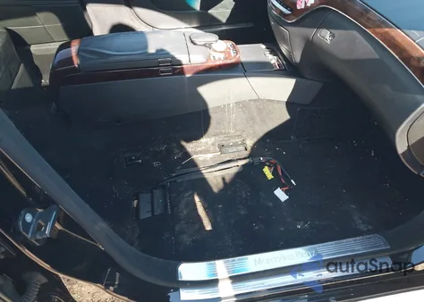 2008 Mercedes-Benz S 550 4Matic z USA, uszkodzony, nr VIN WDDNG86X58A210142